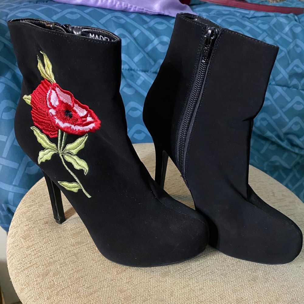 Hugh heeled boots